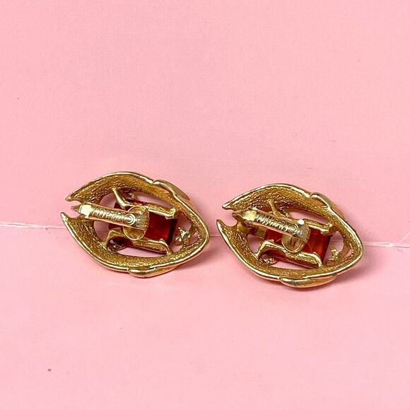 Sarah Coventry Vintage Clip On Earrings on Gold and Amber Tone - Picture 4 of 4